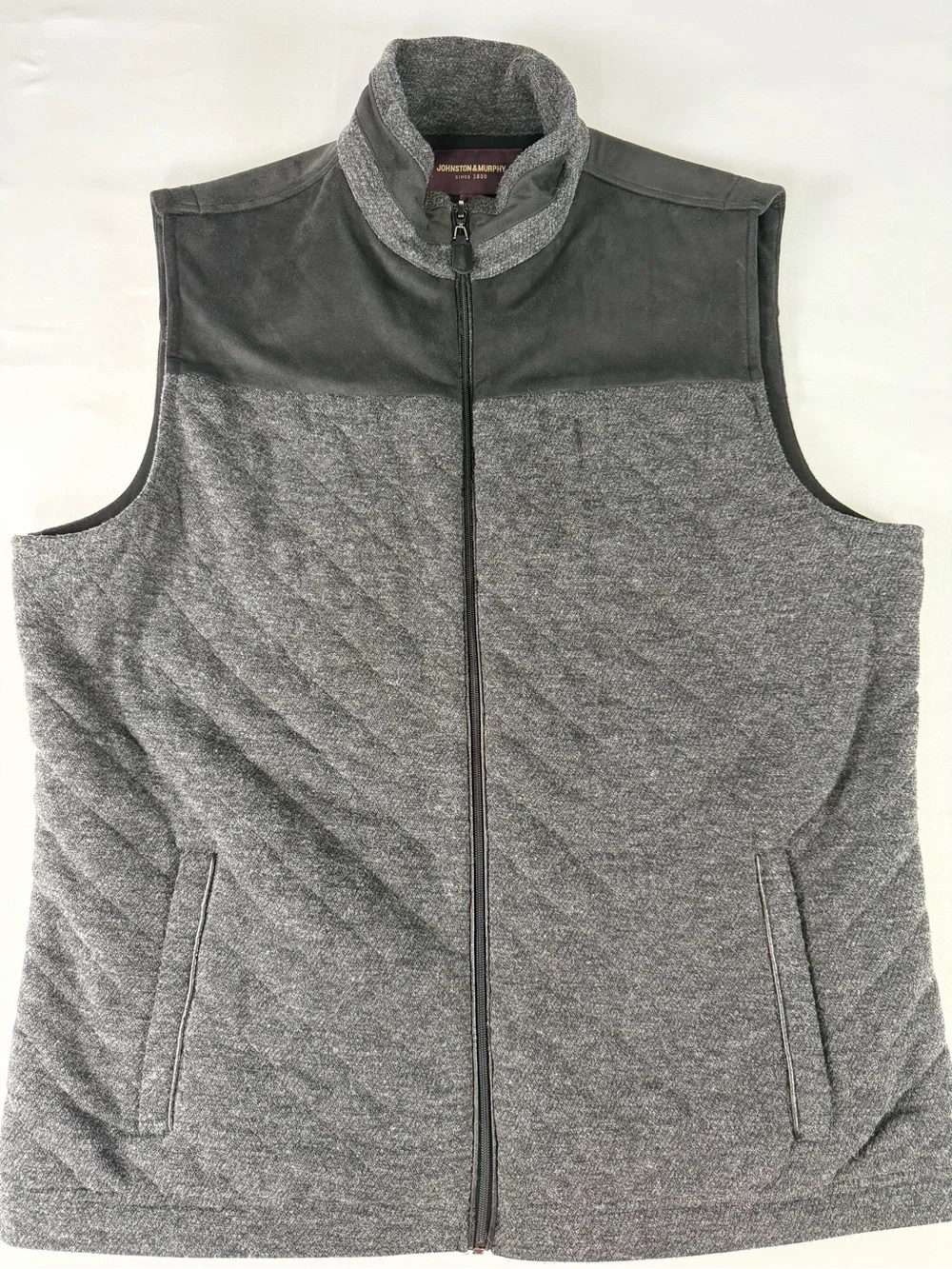 Johnston & Murphy Men's Quilted Charcoal Gray Zip Vest - Classy professional XL